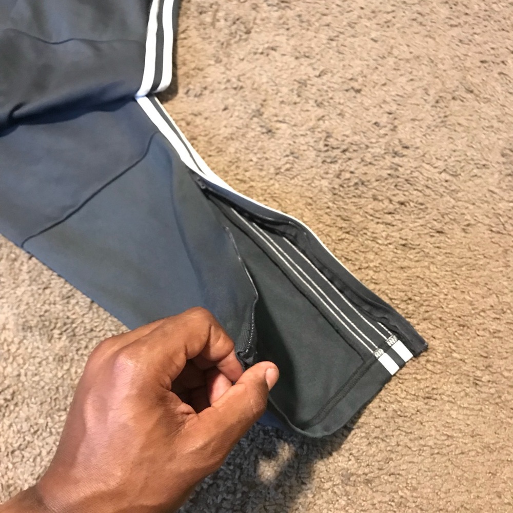 ADIDAS MENS SKINNY SWEATPANTS